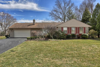 208 Zinns Mill Rd, Lebanon, PA 17042-9549