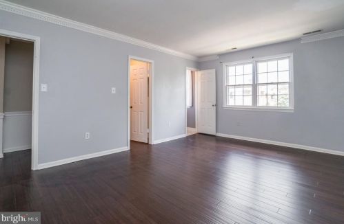 2836 Flagmaker Dr, Falls Church VA  22042-2203 exterior