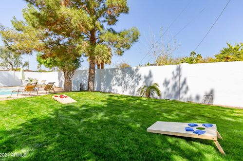 8220 Crestwood Way, Scottsdale AZ  85250-7312 exterior