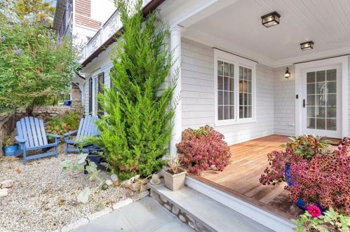 10 Yarmouth Rd, Norwalk CT  06853-1844 exterior