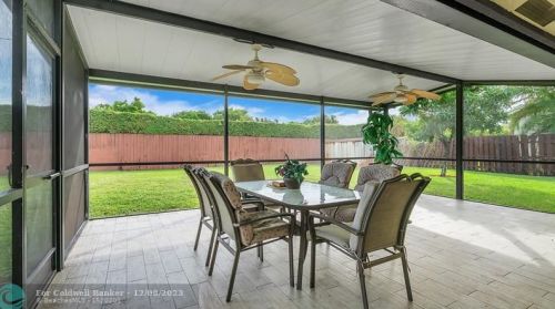 333 27th Ave, Delray Beach FL  33445-4401 exterior