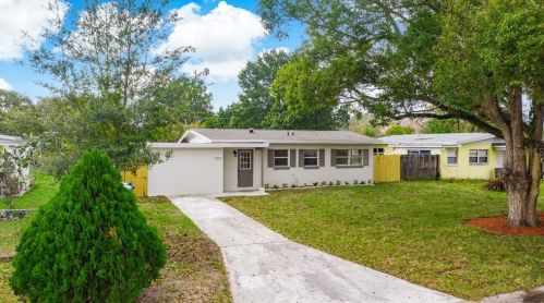 8306 Baja Blvd, Orlando, FL 32817-2498