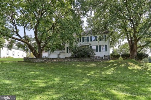 6411 Devonshire Hts Rd, Harrisburg PA 17111-4818 exterior