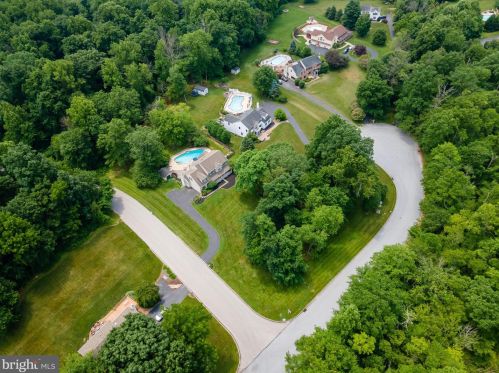 49 Yarmouth Ln, Downingtown PA  19335-1556 exterior