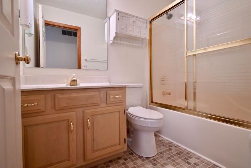 1468 Afton Dr, Florence KY  41042-8510 exterior