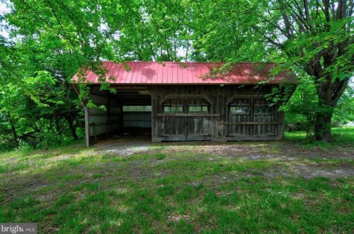 34 King David Dr, Linden VA  22642-6323 exterior