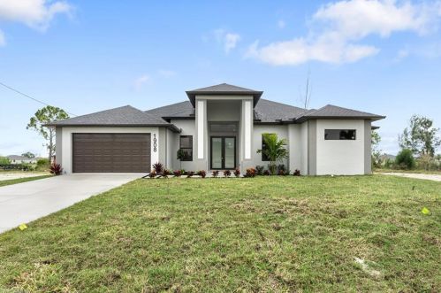 1908 14 St, Cape Coral FL  33909-1643 exterior