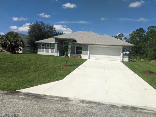 821 Clayton Ave, Lehigh Acres, FL 33972-7401