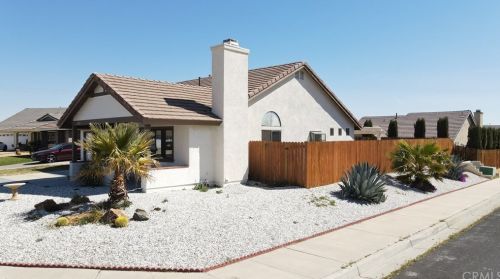 12261 Cobblestone Cir, Victorville, CA 92392-9104