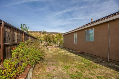 19148 Painted Rock St, Perris CA  92570-6534 exterior