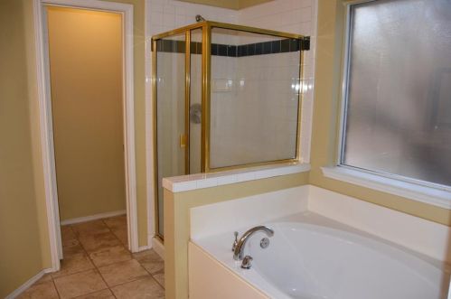 9804 Shelby Pl, Frisco TX 75035-5284 exterior