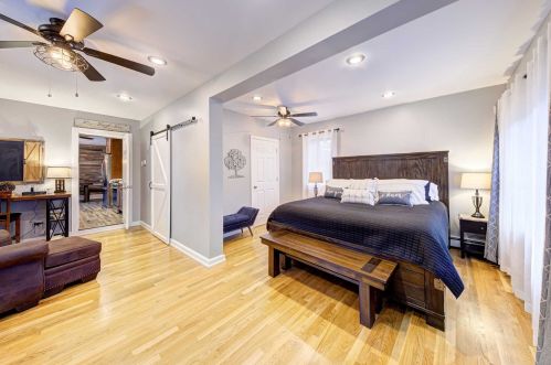 72 Maple Ave, Fishkill NY  12524-2213 exterior