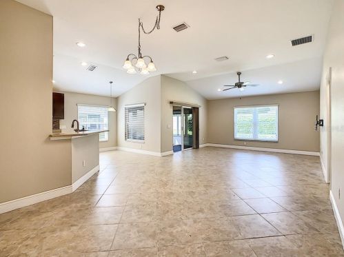 5056 Neptune Cir, Oxford FL  34484-3794 exterior