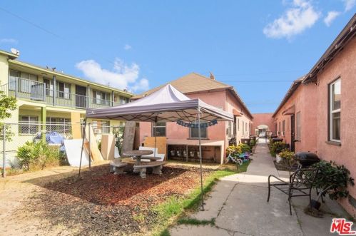 1119 Gardenia Ave, Long Beach, CA 90813-3932