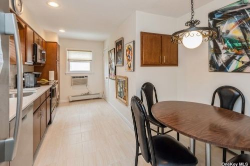 770 Norman Dr, North Bellmore, NY 11710-1322