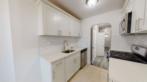 4427 Richardson Ave, Bronx, NY 10470-1546