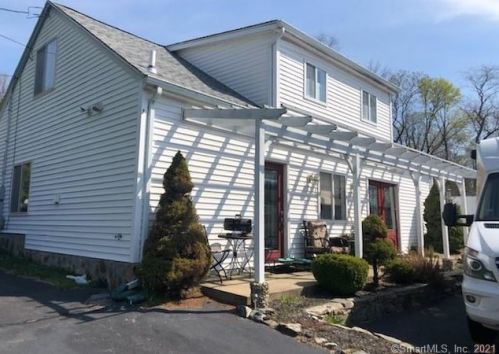 5 Old Canterbury Tpke, Norwich, CT 06360-1752