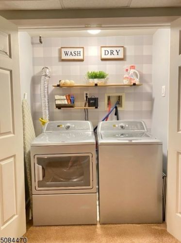 208 Salem Ct, Flemington NJ  08822-2034 exterior