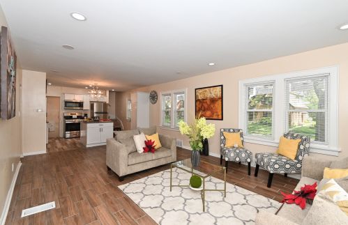 4902 Hoyt Pl, Milwaukee WI  53216-2331 exterior