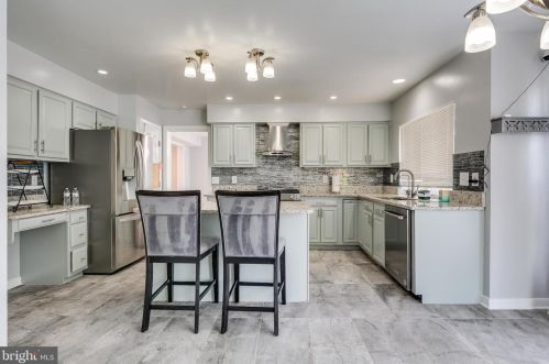 3483 Madelyn Ct, Woodbridge VA  22192-6472 exterior