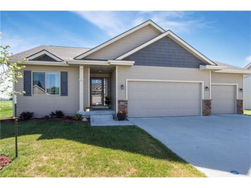 608 Meadowbrook Pl, Midvale, IA 50124-4709