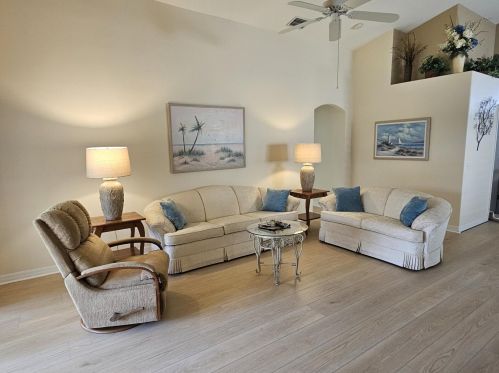 1750 Lago Mar Dr, Melbourne, FL 32940-6328