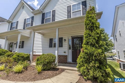 156 Villa Cir, Bybee, VA 22963-2086