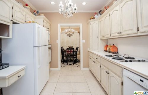 225 Charleston Dr, Victoria TX 77904-3814 exterior