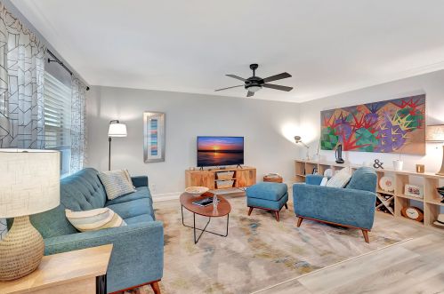 446 Normandy J, Delray Beach FL  33484-4874 exterior