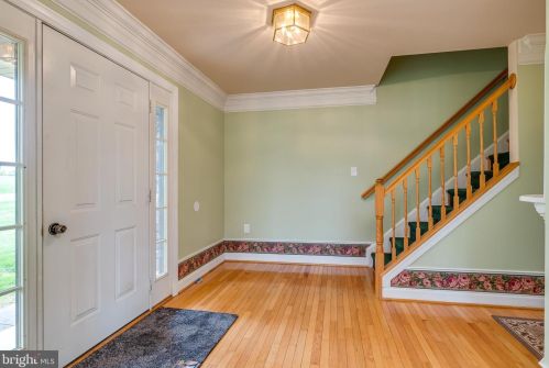 134 Cabbin Run Dr, Harpers Ferry, WV 25425-9502