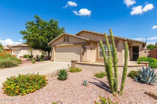 3096 Palm Beach Dr, Chandler AZ  85249-9053 exterior