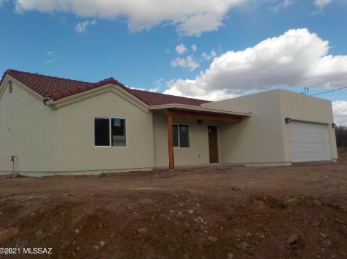 1884 Circulo Colombia, Nogales, AZ 85648-8017
