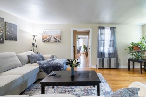 61 Beach St, New Britain CT  06053-2323 exterior