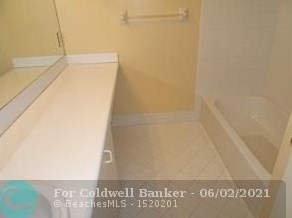 1970 102 Ter, Hollywood FL exterior