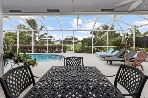 175 Fatima Ter, Fort Pierce, FL 34983-1208