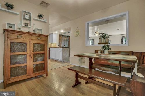 541 Old Orchard Ln, Camp Hill PA  17011-1829 exterior