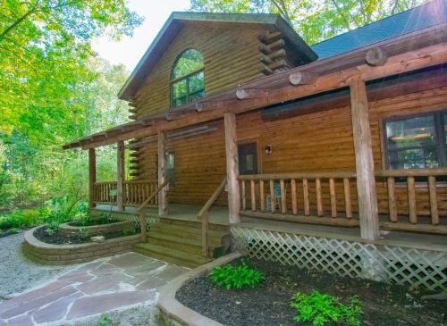 1958 Cecelia Dr, West Bend, WI 53090-8997