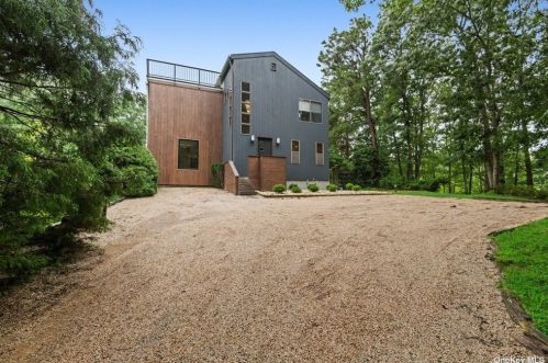 36 Ancient Hwy, East Hampton NY  11937-2568 exterior