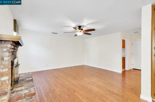 9456 Fairlight Ct, Elk Grove CA  95758-1031 exterior