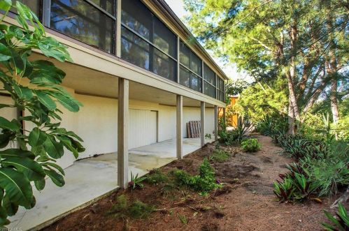 1666 Middle Gulf Dr, Sanibel FL  33957-7606 exterior