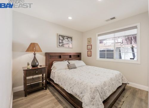 24494 Leona Dr, Hayward CA  94542-1010 exterior