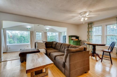 6415 Delaney Ave, South Saint Paul, MN 55076-1729