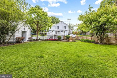 303 Colonial Hwy, Hamilton VA  20158-9056 exterior