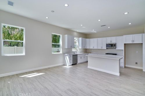 1594 Tanglewood Ct, Beaumont CA  92223-8540 exterior