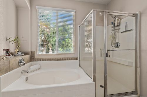 27560 Nellie Ct, Temecula CA  92591-2846 exterior