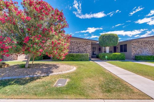 10537 Granada Dr, Sun City, AZ 85373-1933