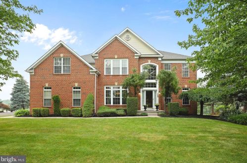 224 Paperbirch Dr, Collegeville, PA 19426-2895