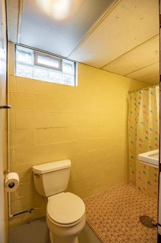 837 Spencer Ave, Hermitage PA  16146-3159 exterior