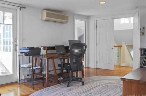 112 Atlantic Ave, Groton CT 06340-8803 exterior