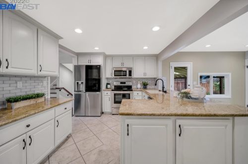 829 Katrina St, Livermore CA  94550-2392 exterior